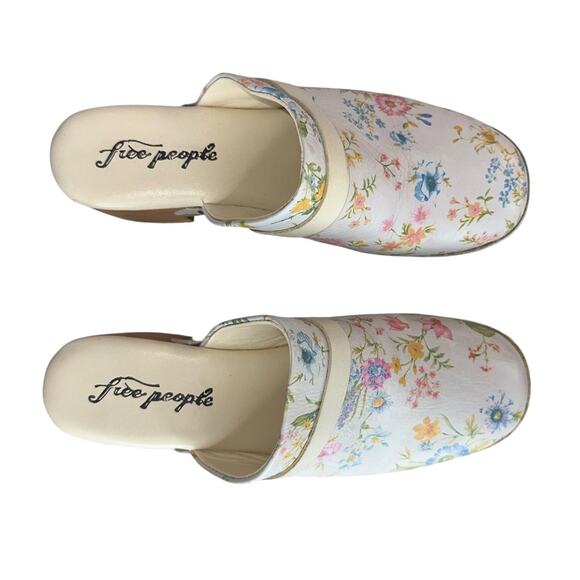 Free People Calabasas Boho Floral Round Toe Wooden Heel Clogs Shoes Size 38 - Picture 6 of 12